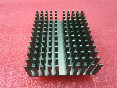 Vintage & New Intel Pentium 75 MHz CERAMIC GOLD Pin CPU w/ HS A8050275 SX969 - Image 1 of 2