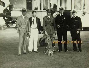 FOTO REIMPRESIÓN 5" POR 7" DE ROSCOE TURNER CON MASCOTA JOVEN CACHORRO DE LEÓN GILMORE - BONITA - Imagen 1 de 1