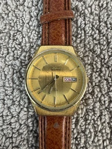 Vintage Seiko Mens Watch 8223-8009 Parts or Repair See Description - Picture 1 of 5