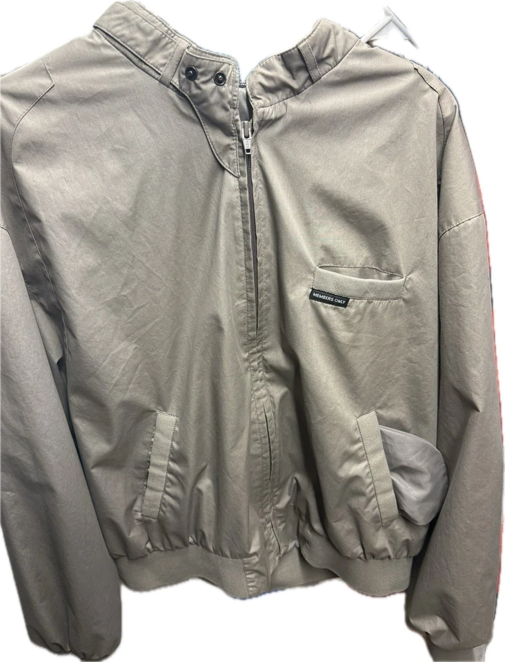 Chaqueta vintage solo para miembros Foto 1 de 4