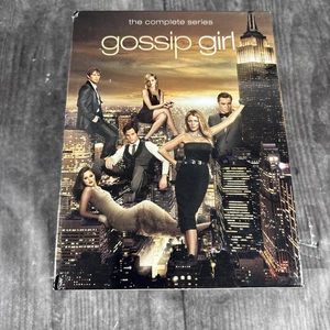 Gossip Girl: the Complete Series Warner Bros. Drama DVD Box Set New + Sealed - Imagen 1 de 7
