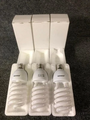 3 Neewer 45W 5500K White RoHS Photographic Lamp Spiral Light Bulb Studio Light - Image 1 of 2