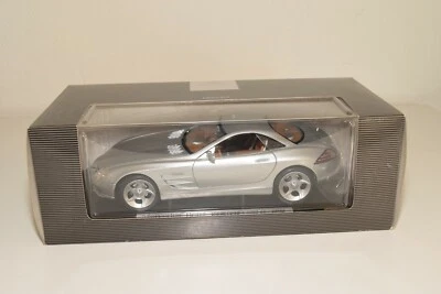 A34 1:18 MAISTO MERCEDES-BENZ SLR VISION GRIGIO METALLIZZATO COME NUOVO RIVEN... - Immagine 1 di 4