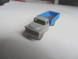 Wiking 1:87 Chevrolet Flatbed Truck - Picture 1 of 4