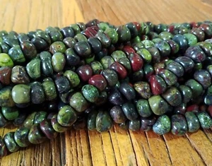 😏 Heliotrop Drachenblutjaspis rundliche Nuggets ca. 8-10 mm Perlen Strang 😉 - Bild 1 von 2