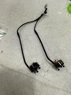 Lote de 2 motores traseros pequeños Outrunner sin escobillas CC & CCW DC para drones 008 Foto 1 de 4