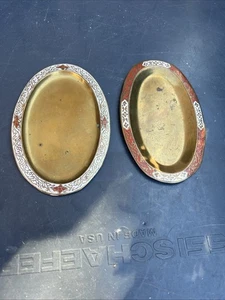 2 bandejas decorativas vintage de latón esmaltado con borde ovalado pequeño plato de baratija - Imagen 1 de 11