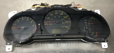 2002 2003 Nissan Altima 2.5 A/T instrumento medidor de velocidade cluster sem ABS - Imagem 1 de 4