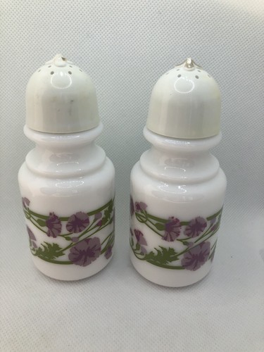 Vintage Avon Lilac Foaming Bath 3oz Shaker Bottle Vanity Collectible