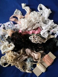 COLLECTION of VINTAGE LACE TRIMMINGS & BRAIDS - Picture 1 of 8