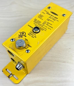 Banner EZAC-R11-QE8 EZ-SCREEN AC Interface Box **No Key - Picture 1 of 12