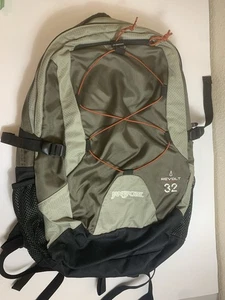 JANSPORT Revolt 32 Backpack Green Daypack Hiking Camping Bag - Picture 1 of 6