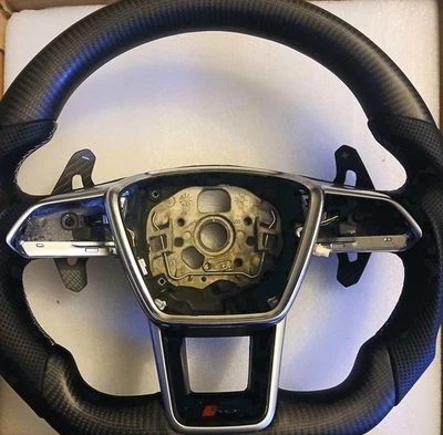  Volante de fibra de carbono con paletas Audi A6 S3 S4 S5 A3 A4 A5 RS3 RS4 RS5 RS7 Foto 1 de 4