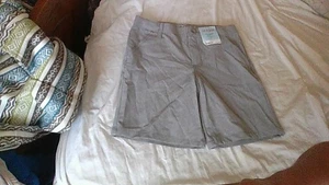 Cat & Jack NWT Sz 10 Shorts Gray Adj Waist Stretch Flat-Front 4-Pocket Knee Leng - Picture 1 of 13