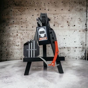 Escape From Tarkov Keychain Set: Showing Tagilla, Killa, And A Red Rebel - Picture 1 of 5