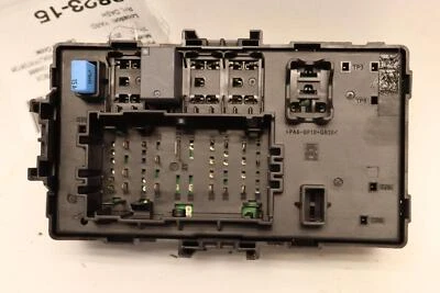 2015 CADILLAC ESCALADE ESV RIGHT SIDE DASH CABIN FUSE JUNCTION BOX BLOCK OEM - Изображение 1 из 4