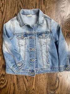 Zara Toddler Girls Distressed Denim Jean Jacket 4 NWOT $55 - Picture 1 of 9
