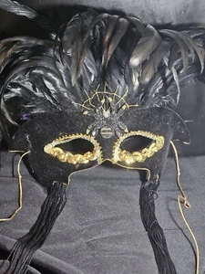 Mardi Gras Authentic New Orleans Feathers Handmade Mask by Kahleen spider Motiff - Picture 1 of 8