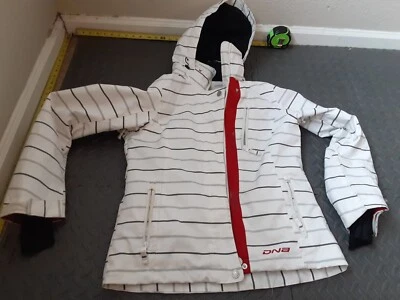 Descente Snowboard Jacket Womens Sz Small White DNA Ski Insulated #S133 - Image 1 of 4