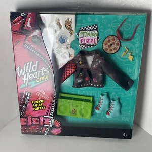 WILD HEARTS CREW Punkie Pizza Party 8 Piece Doll Fashion Accessory Pack Clothes - Picture 1 of 4