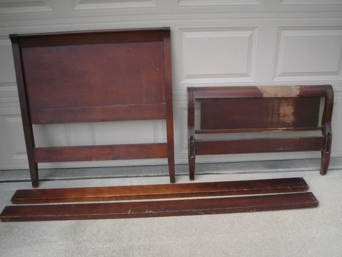 KINDEL Grand Rapids Twin Size Sleigh Bed With Side Boards Oxford Mahogany 181-B Cover