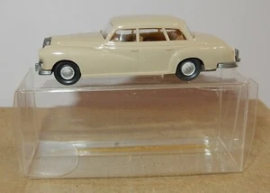 WIKING HO 1/87 MERCEDES BENZ 300 LIMOUSINE 1954 CREAM Brown Interior 10150 BOX - Picture 1 of 5