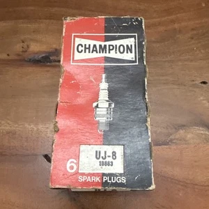 Vintage Champion Spark Plugs UJ-8 10863 NOS Set of 6 Made In USA - Picture 1 of 5