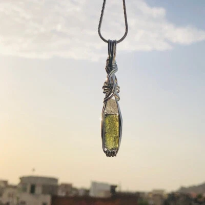 Colgante Moldavita Hecho a Mano Colgante Plata de Ley Regalo para Mujer Foto 1 de 3