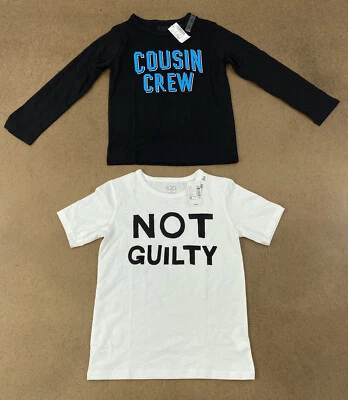 Lote de 2 camisetas gráficas The Children's Place para niños pequeños talla 5T negras blancas nuevas con etiquetas Foto 1 de 4