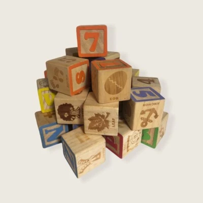VTG LOT OF 30 WOODEN CHILDREN’S TOY BUILDING BLOCKS NUMBERS ALPHABET & PICTURES+ - Image 1 of 4