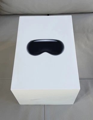 Apple Vision Pro 1TB, Solo Knit Band - S, Dual Loop Band - S, Light Seal - 33W - Image 1 of 4