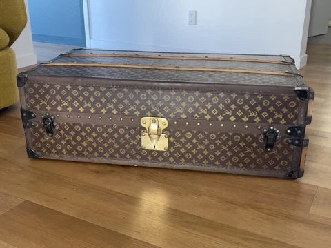 LOUIS VUITTON STEAMER TRUNK IN MONOGRAM CANVAS 1920’S PARIS WITH FULL WARDROBE Cover