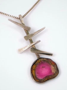 VINTAGE MODERNIST STERLING SILVER PURPLE PINK AGATE OR TOURMALINE SLICE PENDANT - Picture 1 of 2