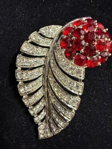 Marcel Boucher Ruby & White Rhinestone Flower Leaf Brooch #2943 ca 1940 - Picture 1 of 7