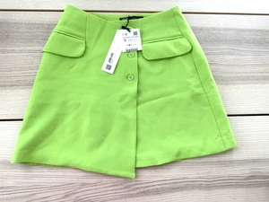 Zara Womens Mini Skirt Green Buttoned Textured High-Rise Bloggers Favorite S - Picture 1 of 9