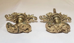2 pomos de puerta ovalados de filigrana de bronce victoriano escudo antiguo latón orante de la década de 1880 - Imagen 1 de 8