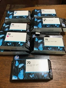 8 OEM HP 70 Ink 130ml Cartridges Mixed lot - UNOPENED~~EXPIRED 2016-2017 - Photo 1/2