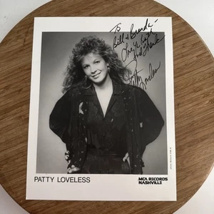 Foto promocional publicidad prensa firmada real autografiada de Patty Loveless 8x10 - Imagen 1 de 3