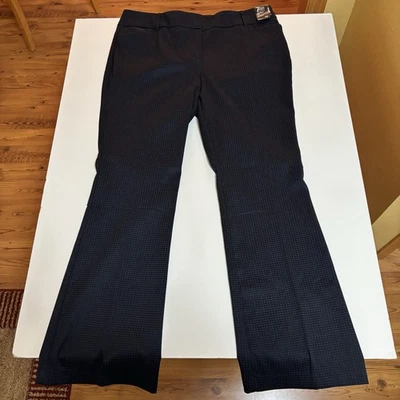 Nuevo con etiquetas NY&Co 7th Avenue Design Studio Mujer Azul Marino Cuadros Ajuste Moderno Bootcut 18A Foto 1 de 4