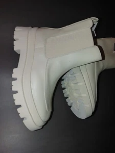 Lane Bryant Womens Size 11W Chunky Utility Cream Lug Square Stretch Side Boots   - Picture 1 of 7