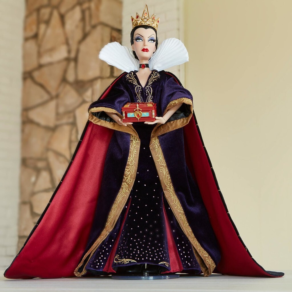 Evil Queen Doll Indiana Disney Limited Edition Collectibles Evil Queen Doll Indiana Disney Limited Edition Collectibles