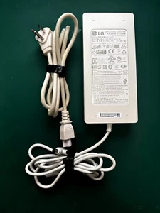 Original LG ACC-LATP1 19.5V 10.8A Power Adapter P/N EAY65068601 - Zdjęcie 1 z 2