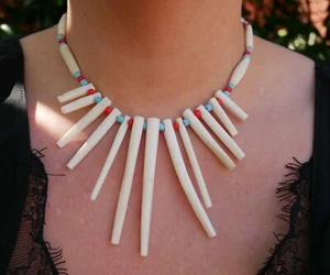 Halskette Choker Halsreif beige Indianer Apache Cheyenne Country Büffelknochen - Bild 1 von 3