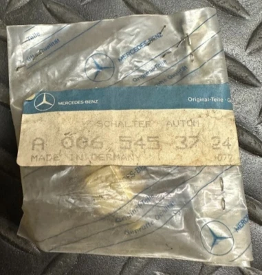 Interruptor de temperatura Mercedes-Benz - 006-545-37-24 - para Mercedes-Benz 190E 2.3 Foto 1 de 4