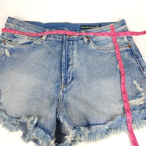 Women's Distressed Blue Denim Jean Shorts Size 31 - Picture 1 of 13