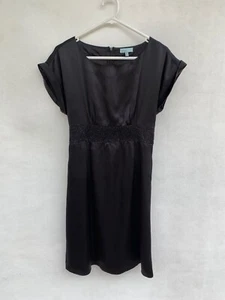 ☘️ Womens Wish Blitz 100% Silk Satin Short Sleeve Beaded Waist Dress Size 10 - Picture 1 of 4