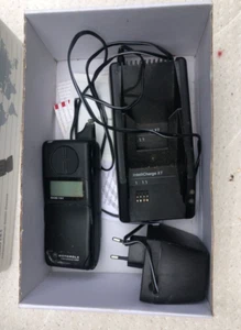 Motorola Micro TAC 5000 GSM Cell Phone + Charger + Box Vintage 1990s - Picture 1 of 4