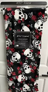 Betsey Johnson Halloween Black THROW Skeleton SKULLS With RED ROSES Blanket NWT - Picture 1 of 5