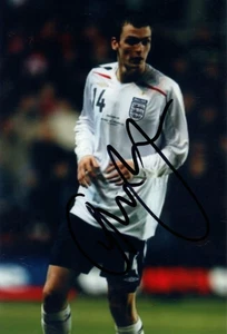 ENGLAND, MAN CITY & SUNDERLAND: ADAM JOHNSON SIGNED 6x4 ACTION PHOTO+COA - Picture 1 of 1