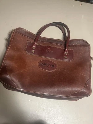 Bolso Mensajero de Cuero Orvis Placa Monograma *FALTA ETIQUETA Y CORREA PARA EL HOMBRO Foto 1 de 4